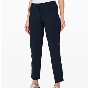 EUC Lululemon On The Move Pant Navy 8